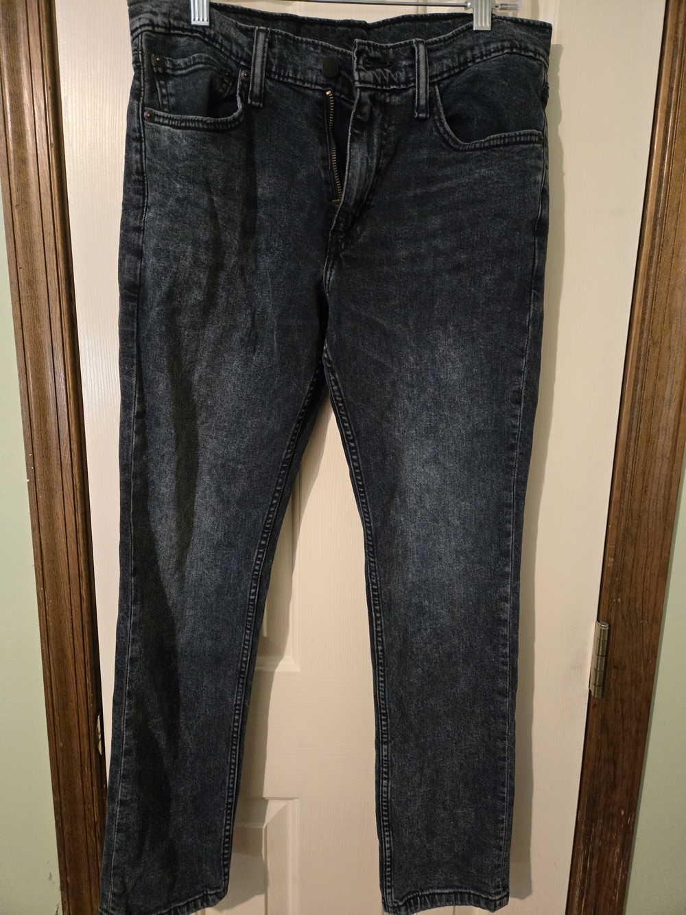 Levi's Men's Black Washed Slim Straight Jeans